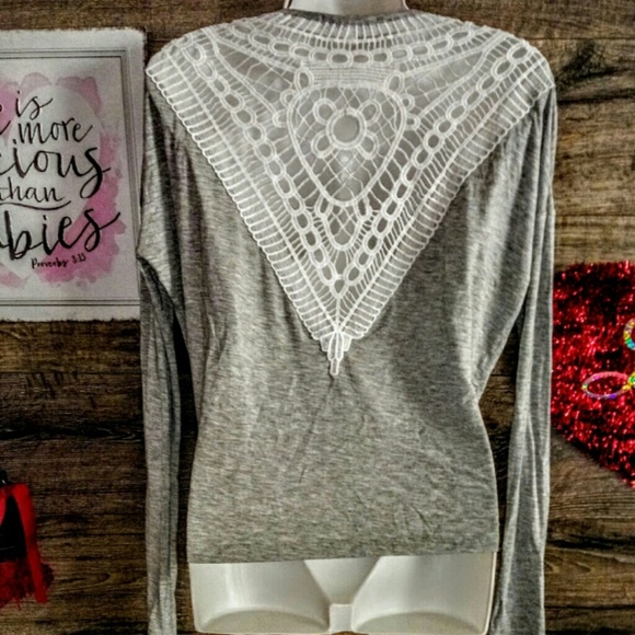 Tops - Moral Fiber Top Size XL Crochet Back Front Tie New